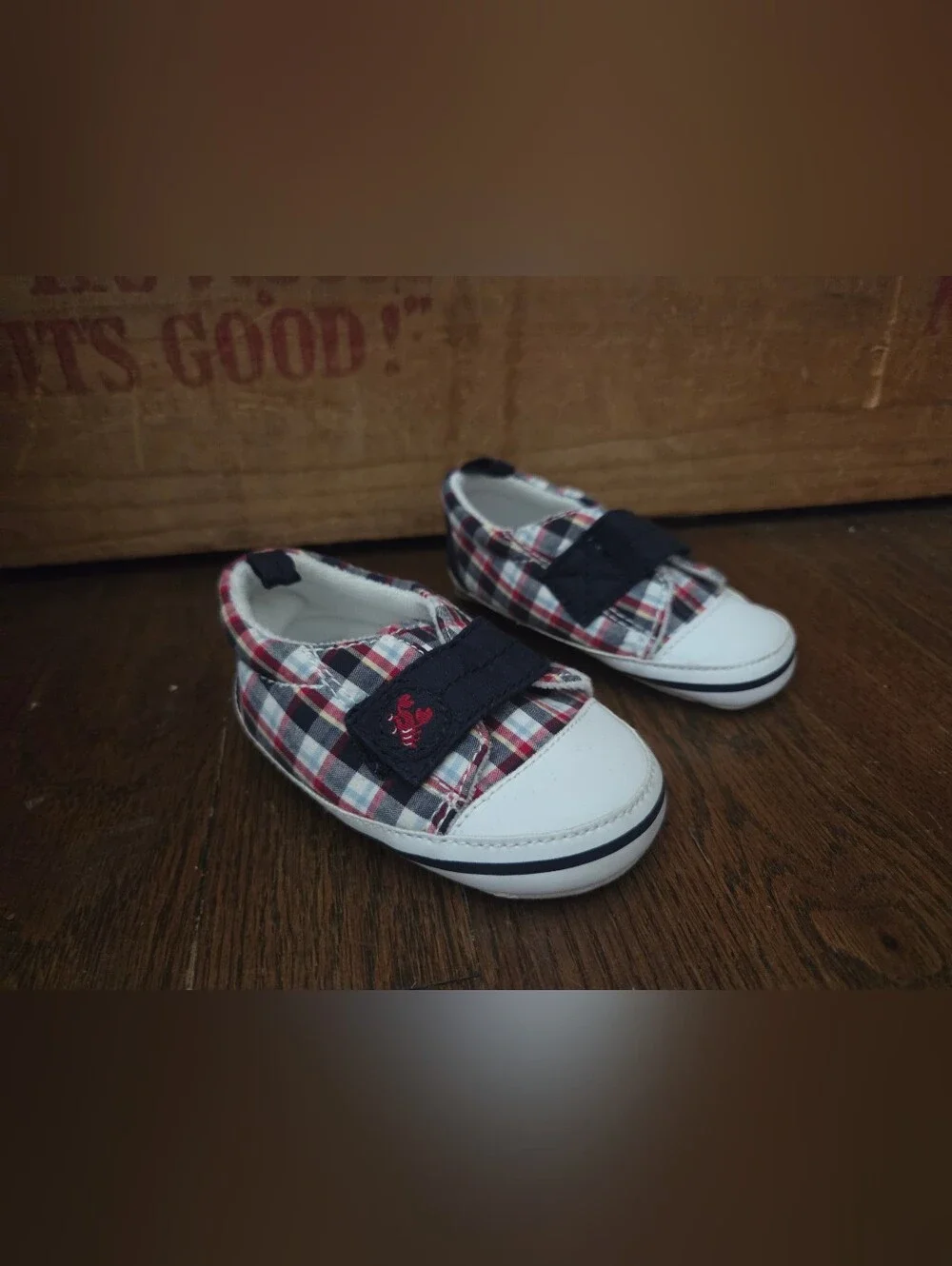 Gymboree Boys 4 Lobster Plaid Crib Shoes